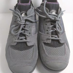 Nike ACG Air Revaderchi Womens Sz. 5.5